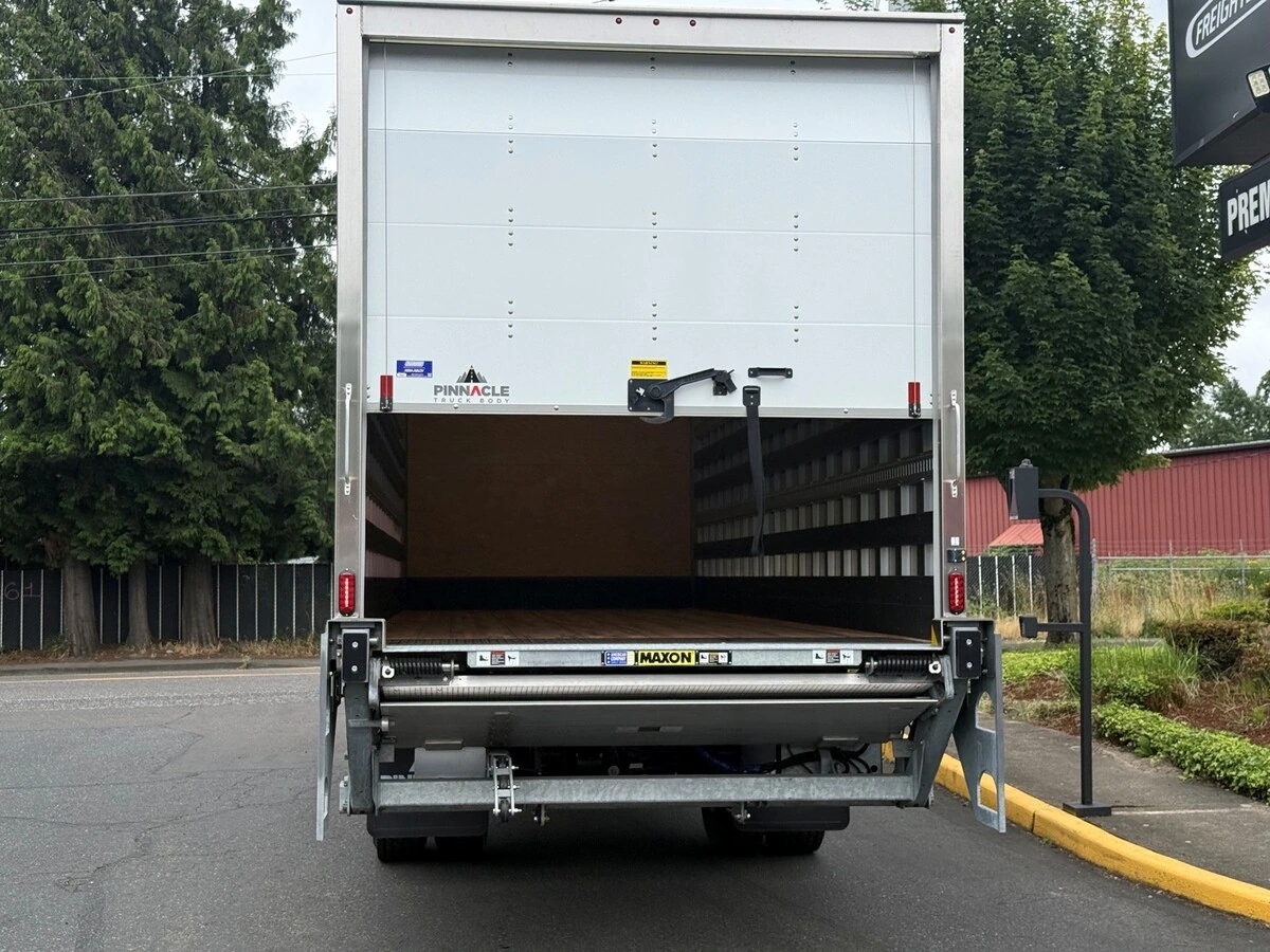 2026 Freightliner M2 106 in Portland, OR — photo 7