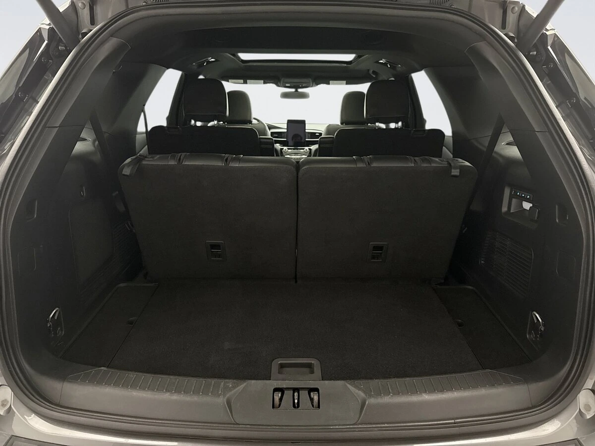 2023 Ford Explorer ST - Photo 25