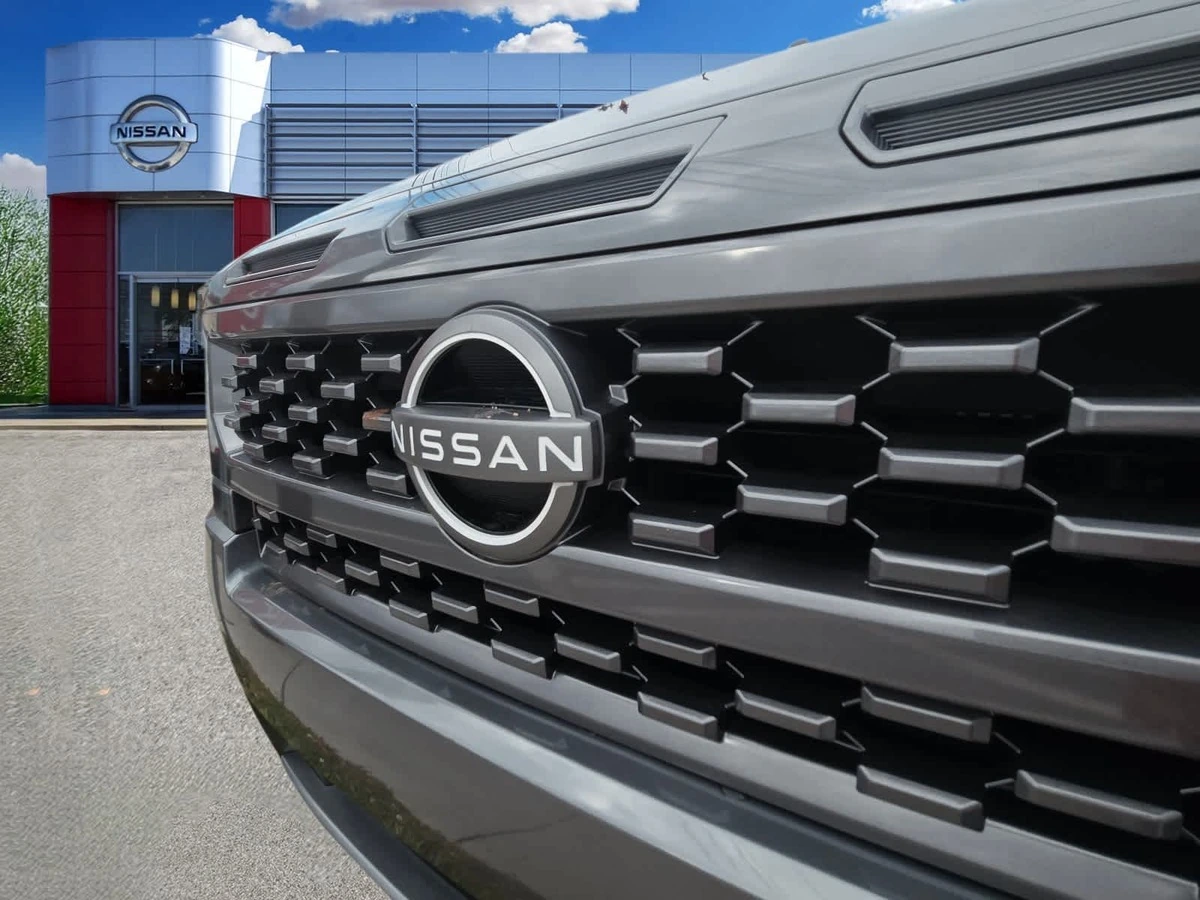 2025 Nissan Frontier SV - Photo 12
