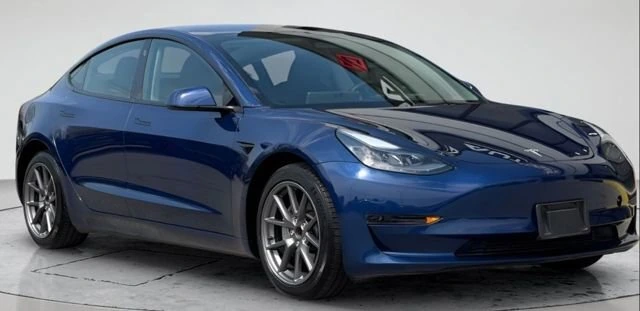 2023 Tesla Model 3 -'s photo