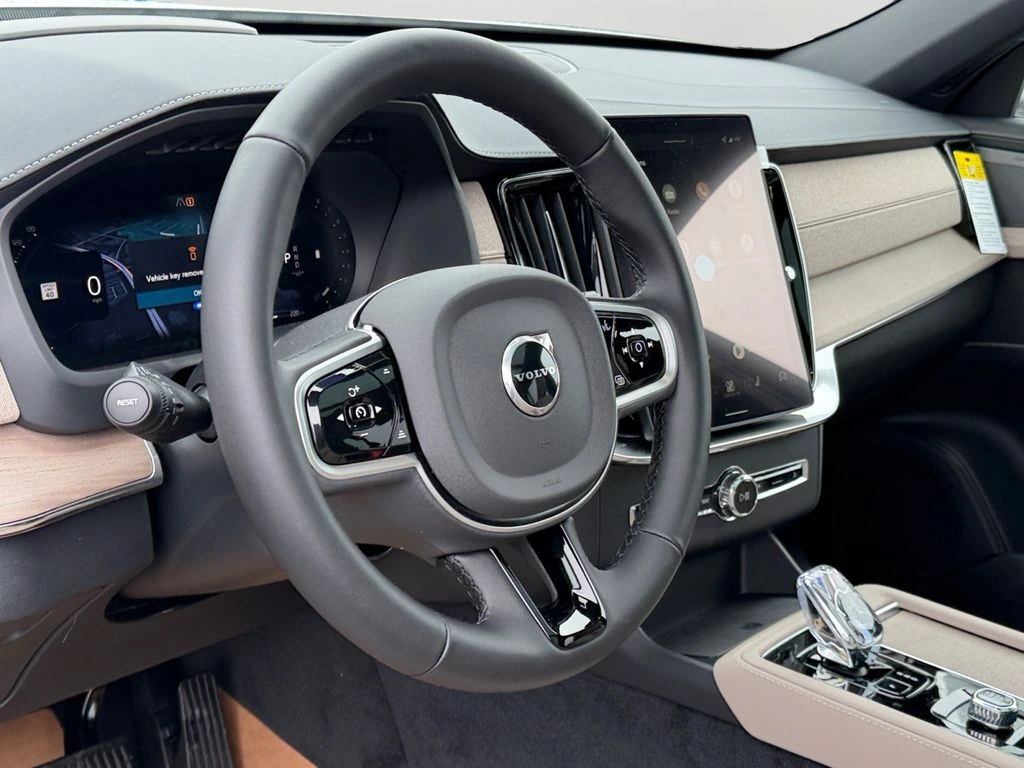 2026 Volvo - image 16