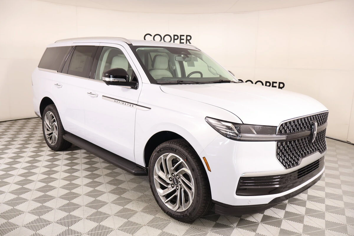 2026 Lincoln Navigator Premiere