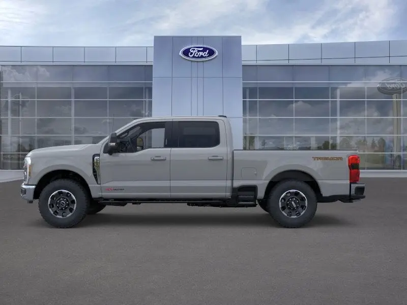 2025 Ford F-250 photo 3
