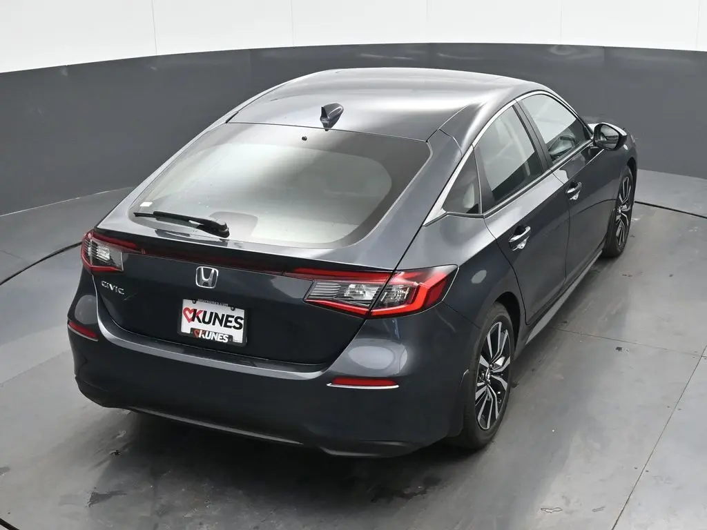 2024 Honda Civic EX-L Hatchback photo 28