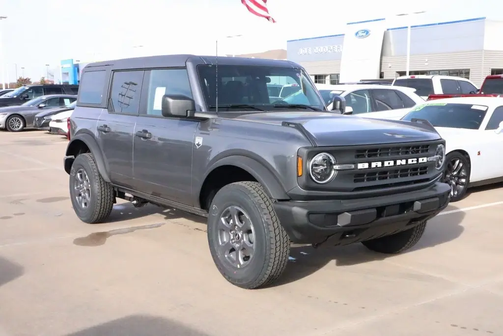 2025 Ford Bronco 4-Door Big Bend's photo