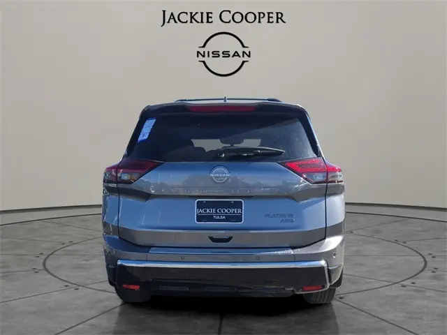 2026 Nissan Rogue Platinum photo 4