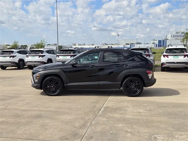 2026 Hyundai Kona SEL photo 4