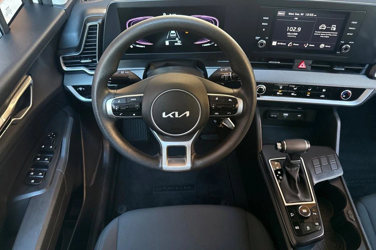 2025 Kia Sportage LX - Photo 14