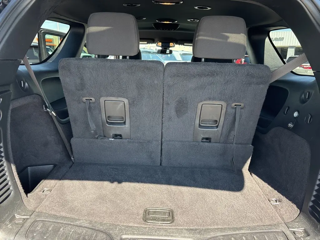 2022 Dodge Durango SXT photo 25
