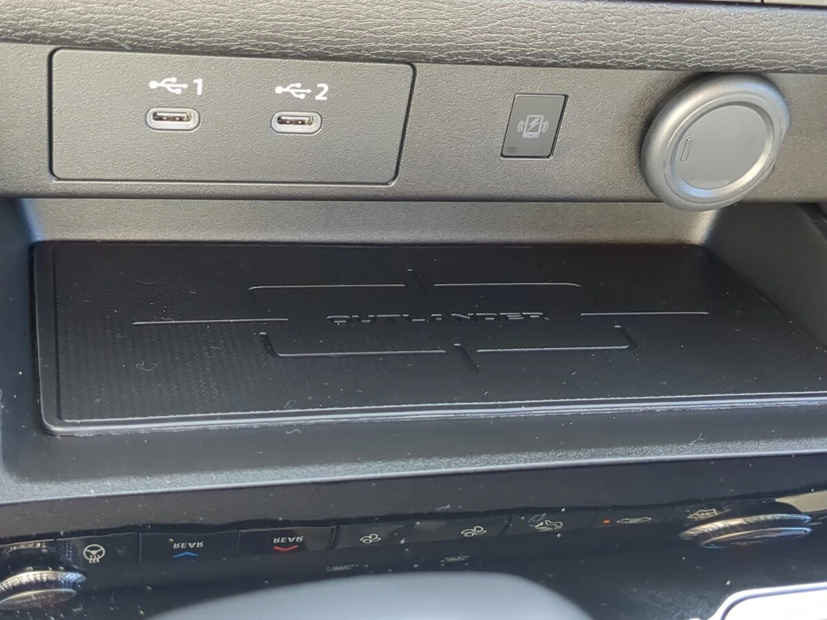 2026 Mitsubishi Outlander SEL - Photo 28