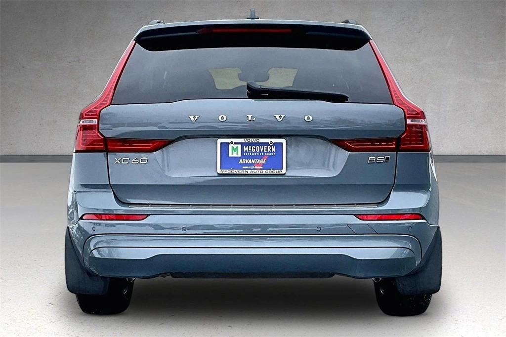 2023 Volvo - image 5