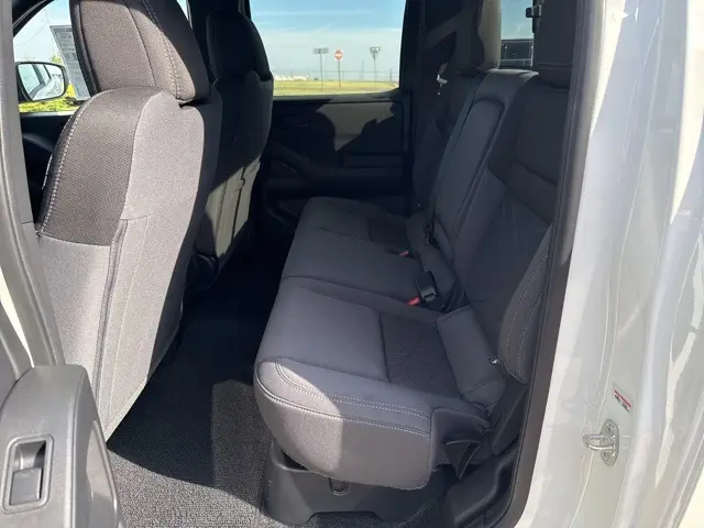2026 Nissan Frontier SV photo 17