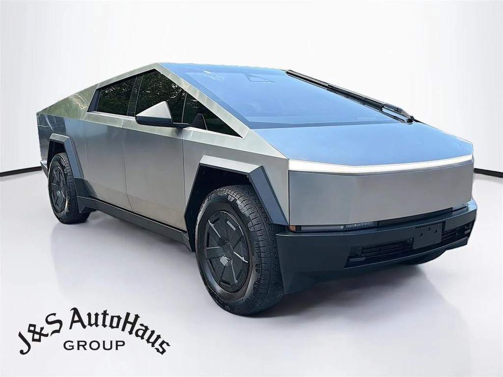 2024 Tesla Cybertruck Rear-Wheel Drive's photo