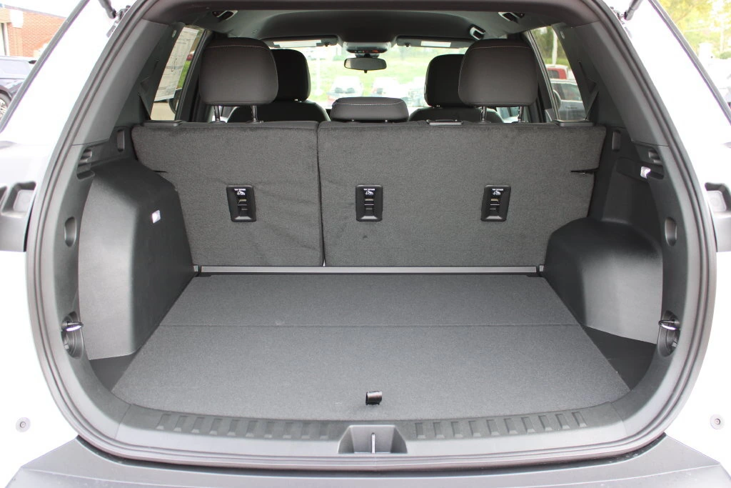 2027 Chevrolet Equinox LT - Photo 38