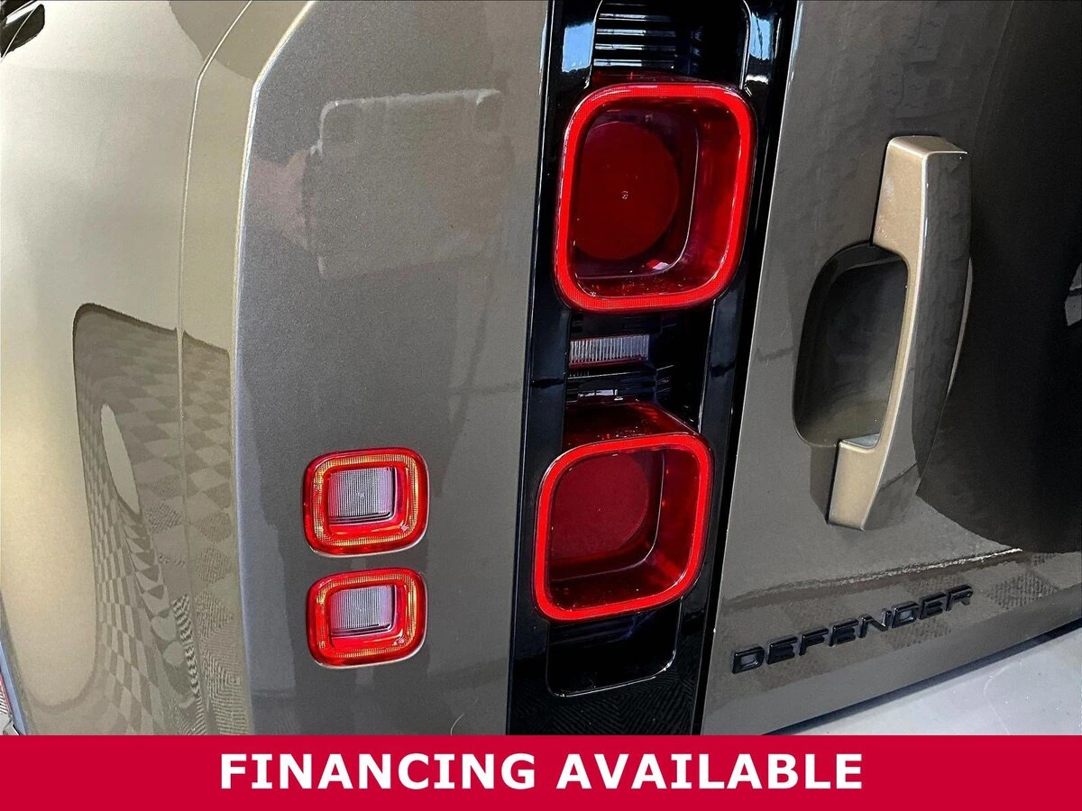 2022 Land Rover Defender S - Photo 22