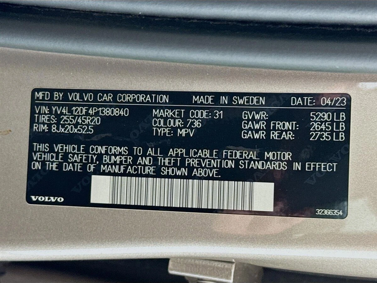 2023 Volvo - image 34