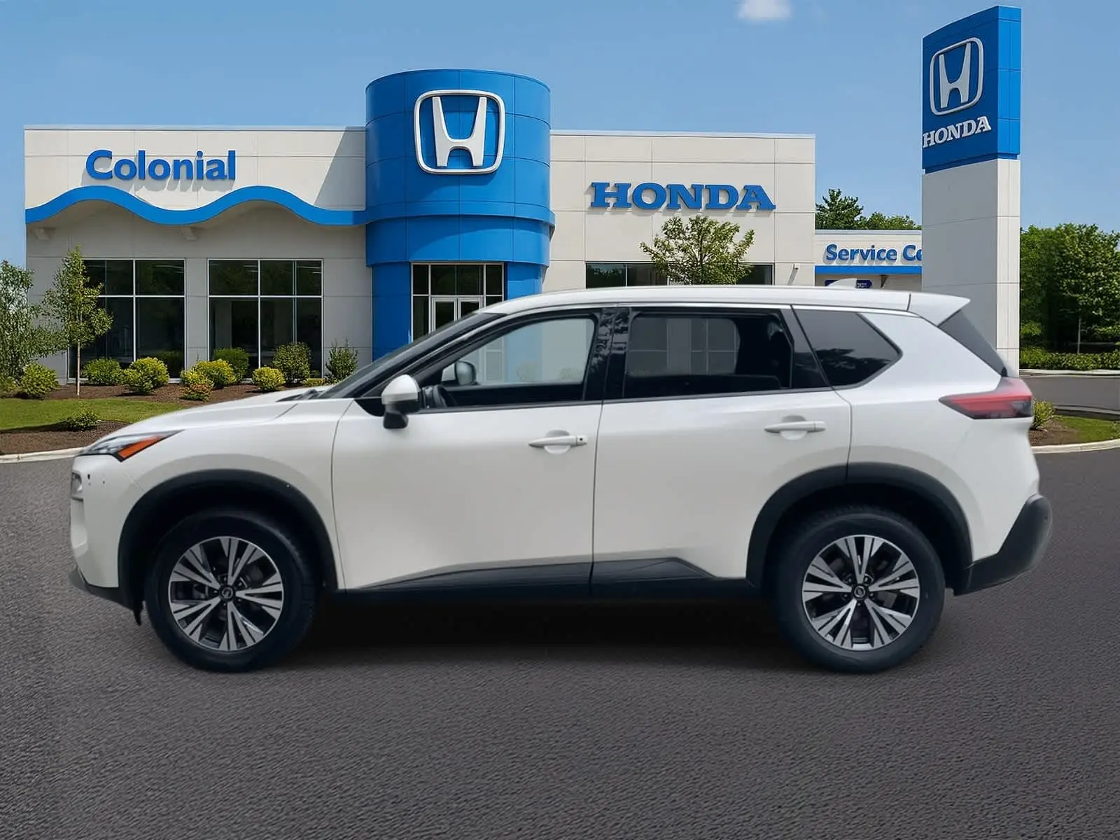 2021 Nissan Rogue SV photo 2