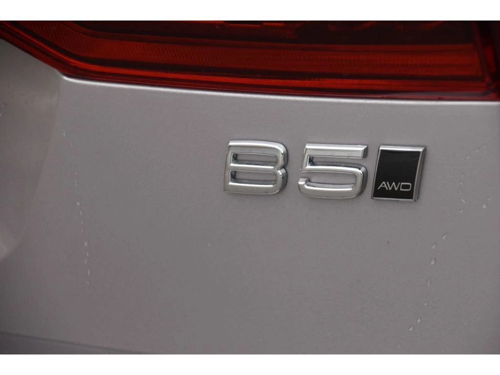 2026 Volvo - image 28