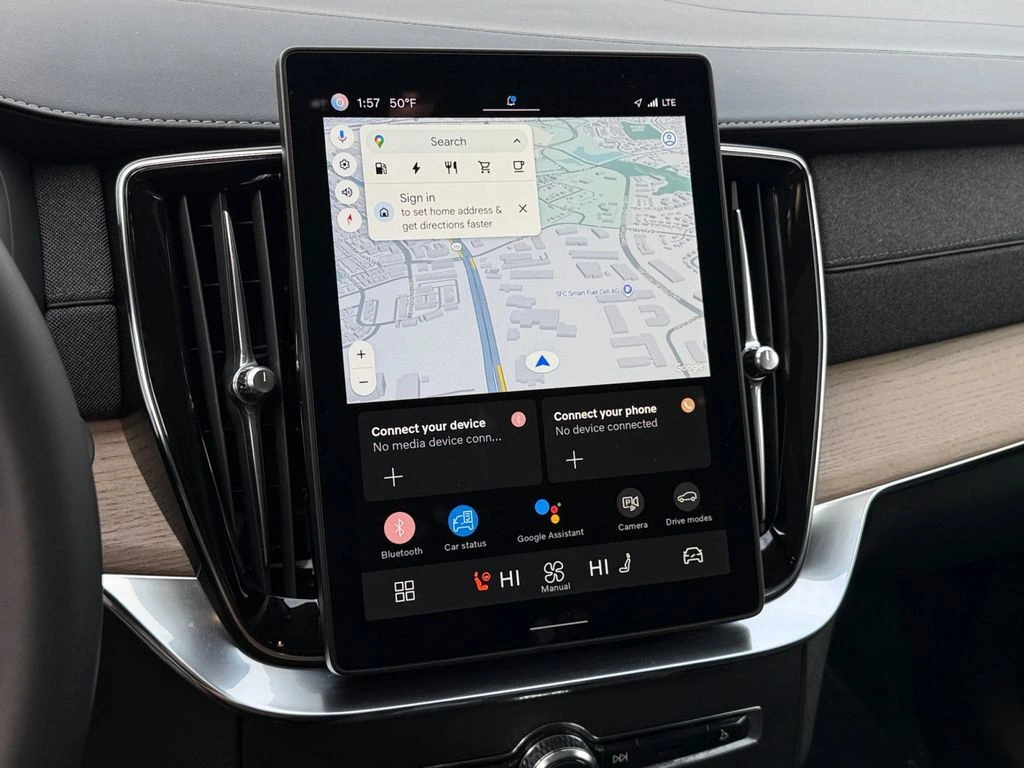 2025 Volvo - image 21