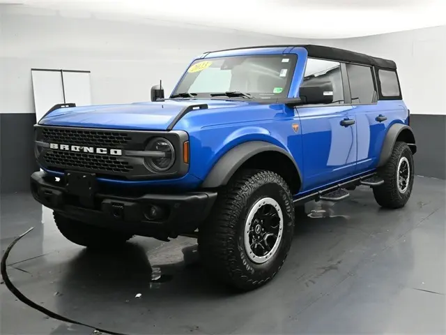 2023 Ford Bronco Badlands photo 3