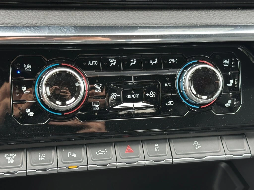 2026 GMC Sierra 3500HD Denali - Photo 23