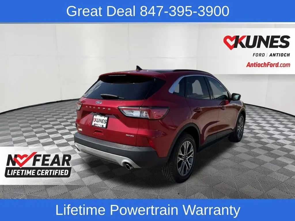 2022 Ford Escape SEL photo 3