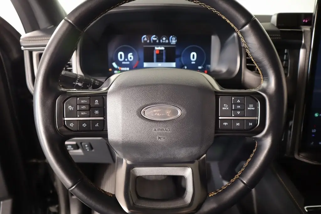 2023 Ford Expedition Platinum photo 3
