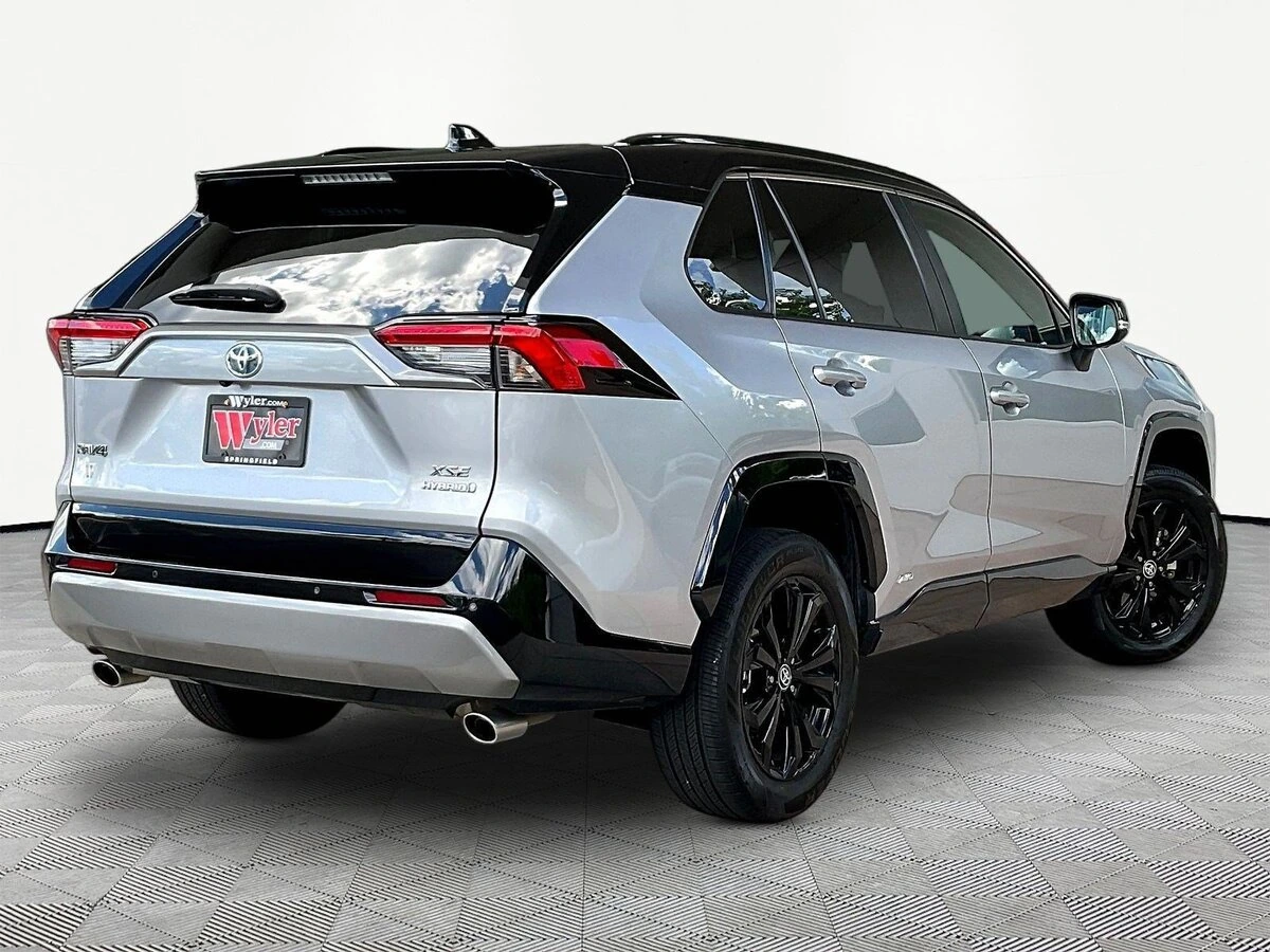 2023 Toyota RAV4 XSE - Photo 6