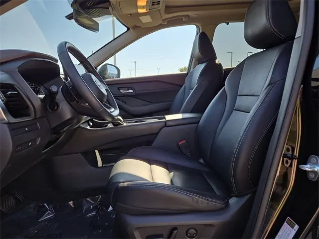 2023 Nissan Rogue SL photo 10