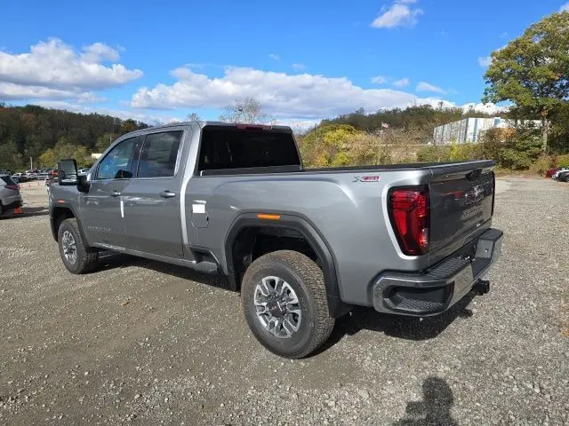 2026 Gmc Sierra HD SLE photo 3