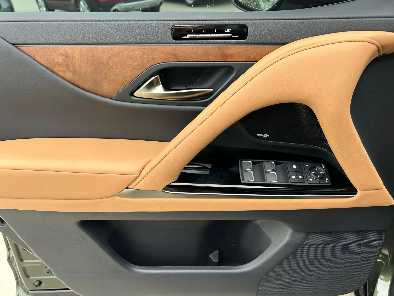 2025 Lexus LX 600 Premium photo 20