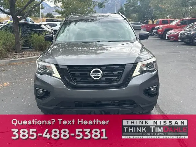 2018 Nissan Pathfinder SL photo 6