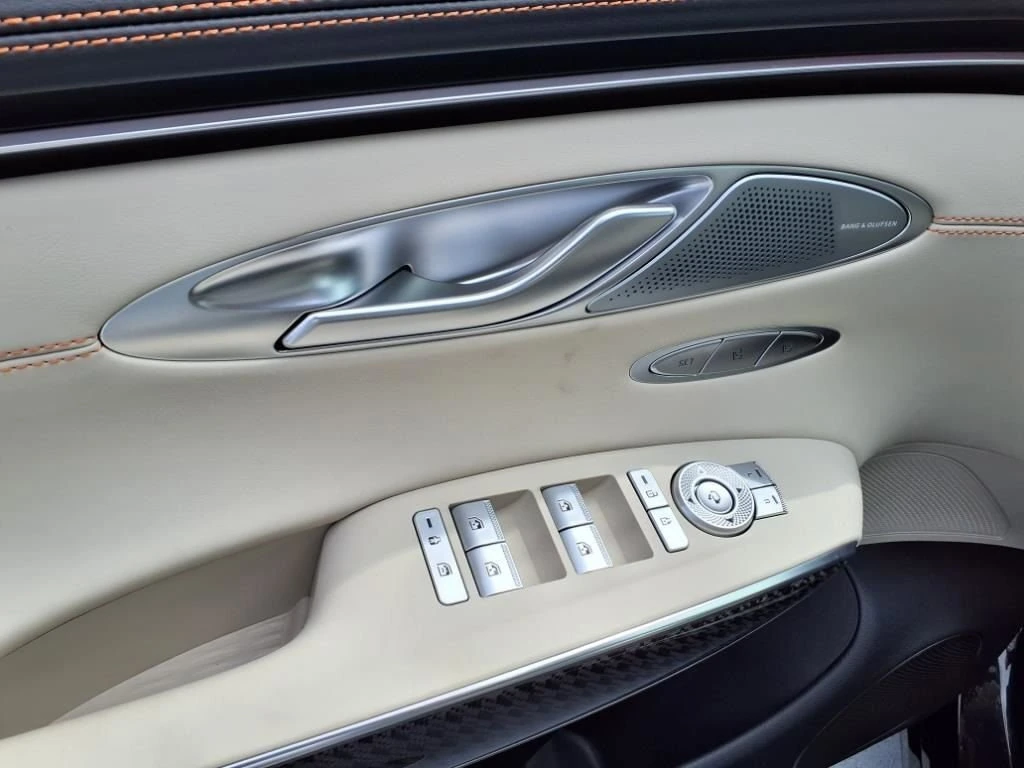 2026 GENESIS GV70 Sport Prestige - Photo 11