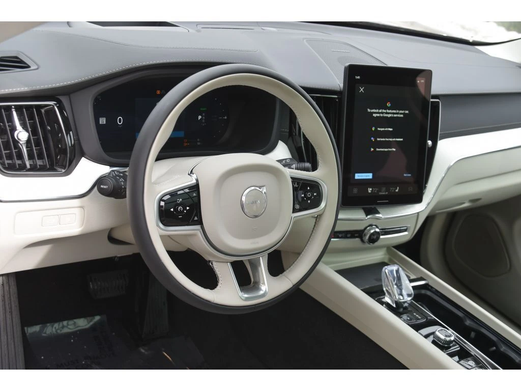 2026 Volvo - image 10