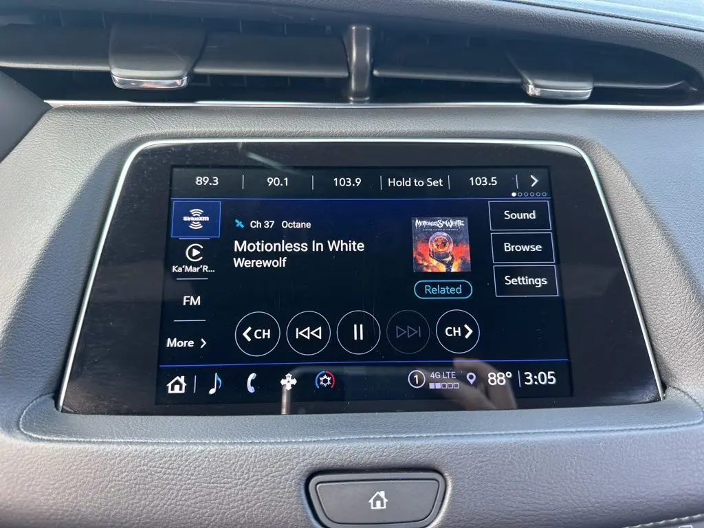 2023 Cadillac XT4 Premium Luxury photo 18