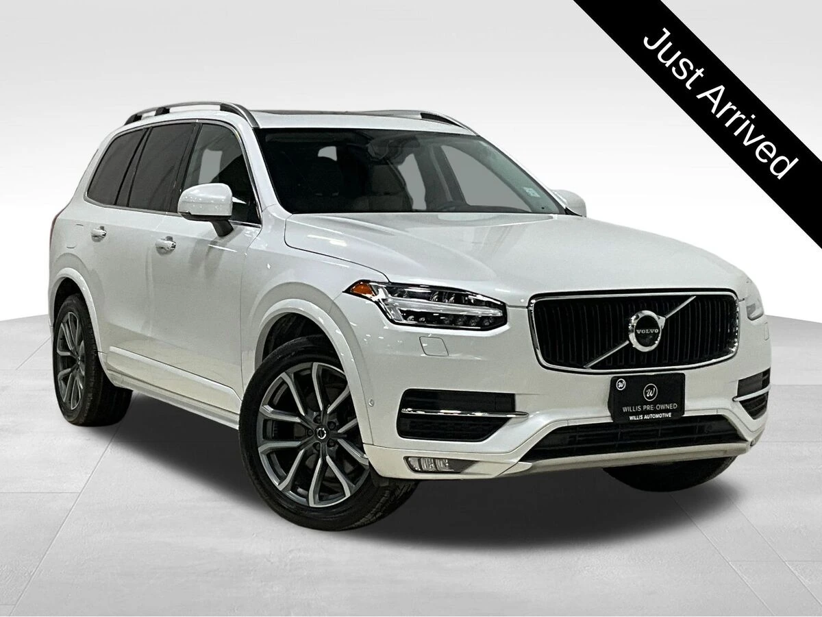 2019 Volvo XC90 Momentum's photo