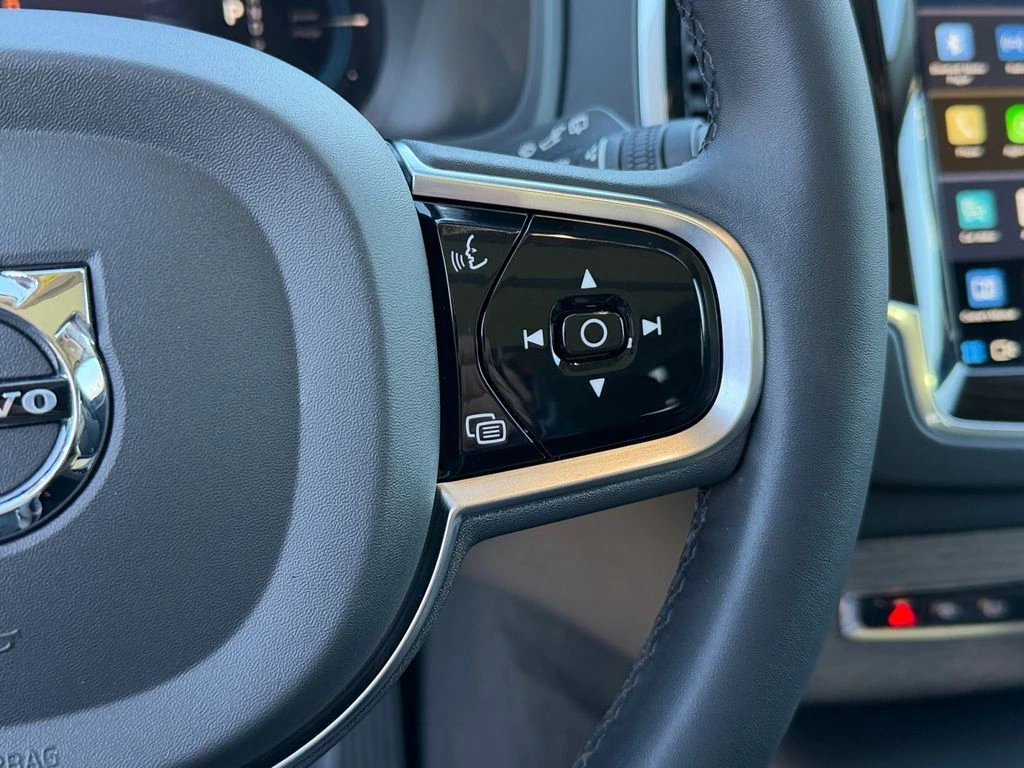 2023 Volvo - image 18