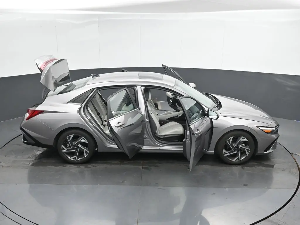 2024 Hyundai Elantra Limited photo 46