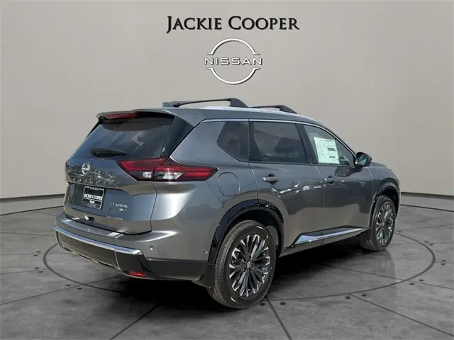 2026 Nissan Rogue Platinum photo 5