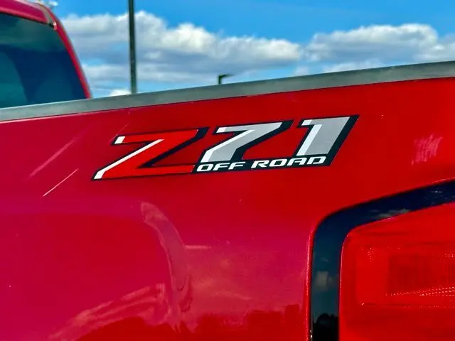 2018 Chevrolet Silverado 1500 LT2 photo 8