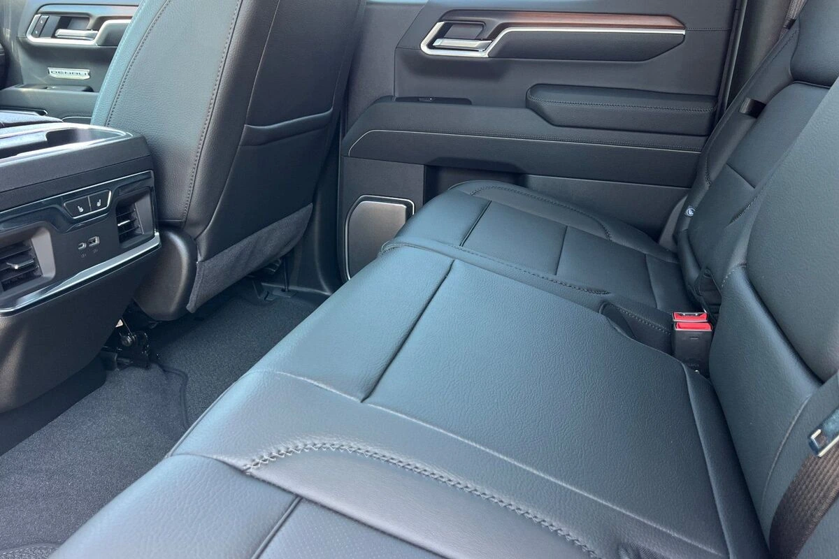 2026 GMC Sierra 1500 Denali - Photo 14