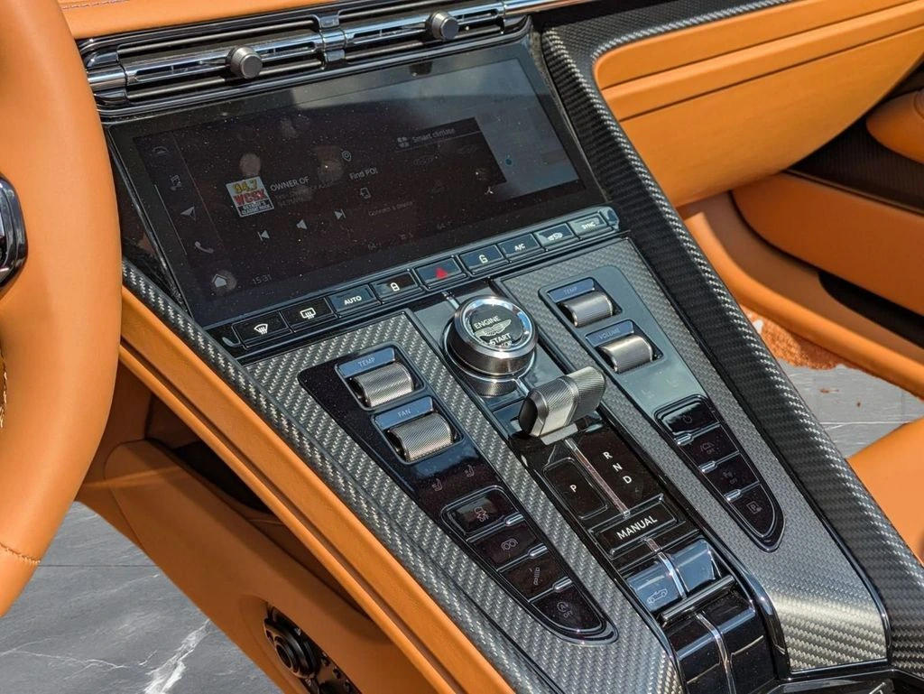 2025 Aston Martin DB12 Base - Photo 24