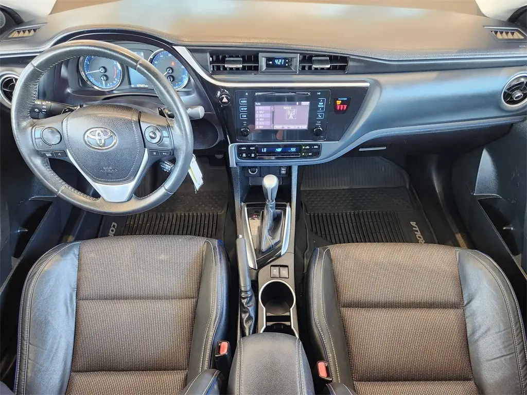 2019 Toyota Corolla L photo 16