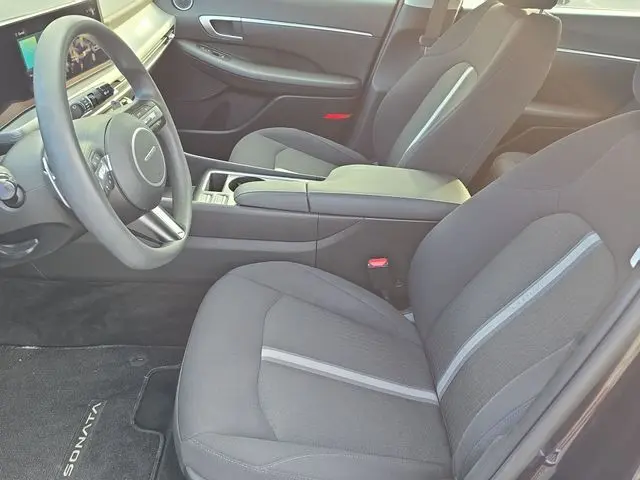 2024 Hyundai Sonata SEL photo 3