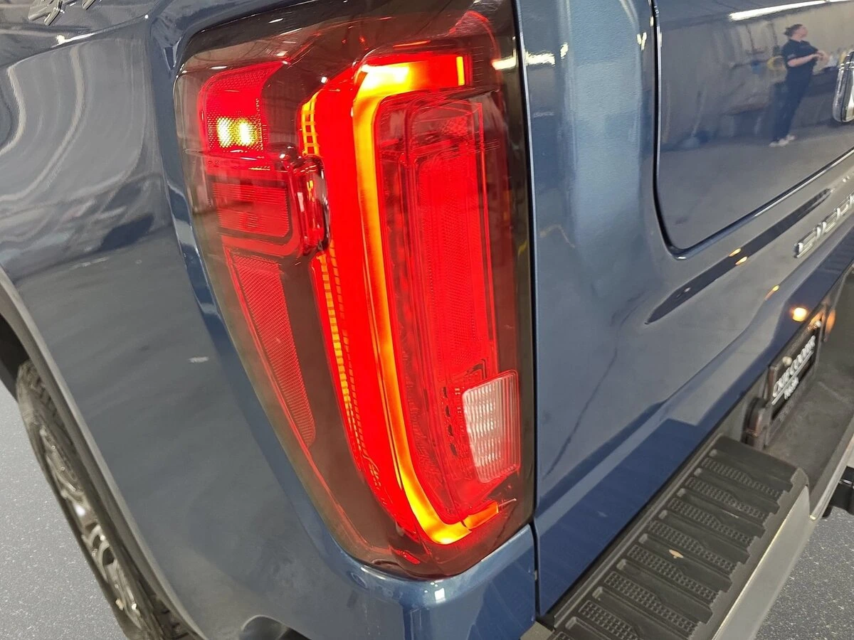 2024 GMC Sierra 1500 SLT - Photo 33