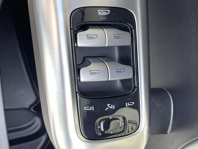 2026 Mercedes-Benz C-Class Sedan C 300 - Photo 19