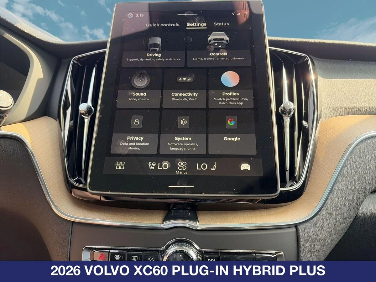 2026 Volvo - image 22