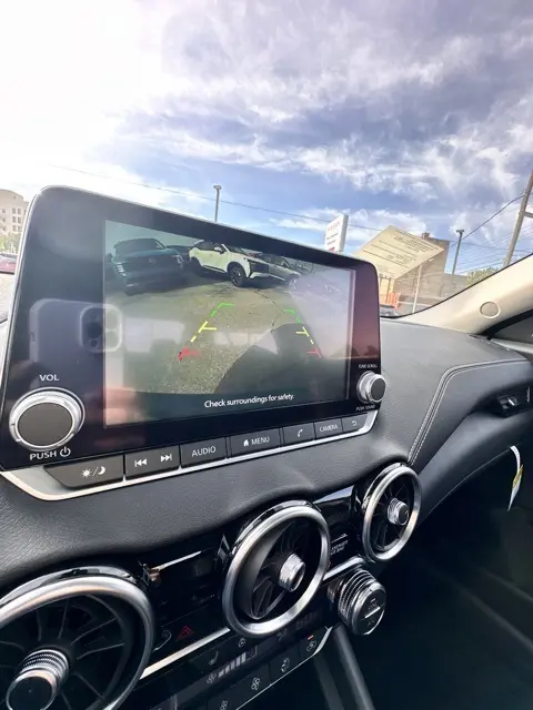 2025 Nissan Sentra SV photo 14