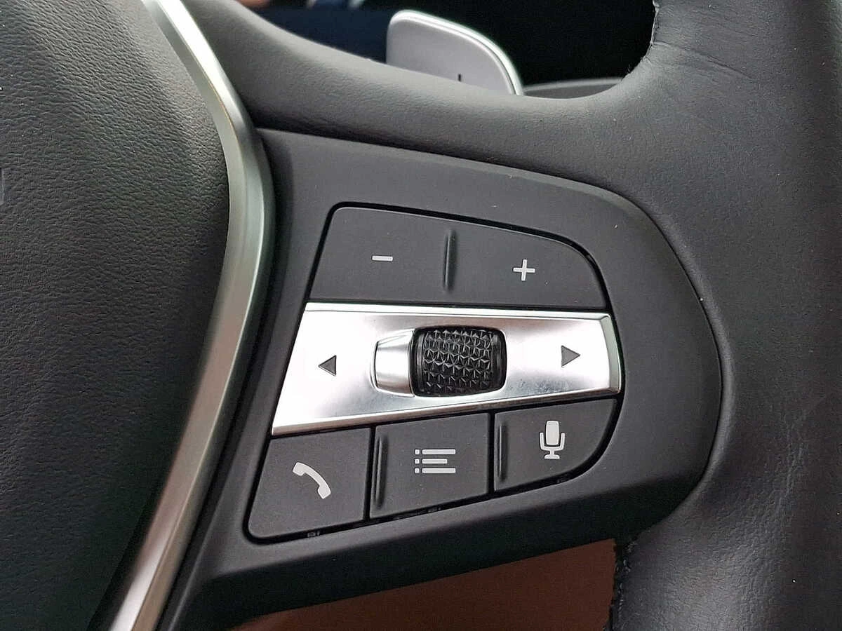 2023 BMW 3 Series 330i - Photo 18