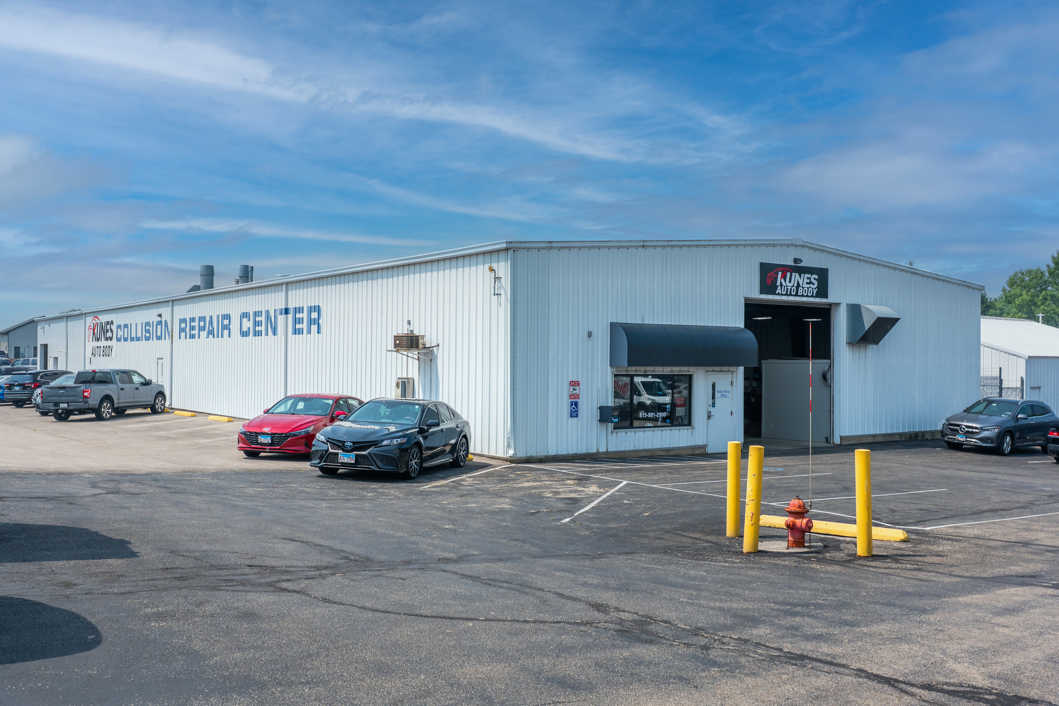 Kunes Auto Body Sycamore